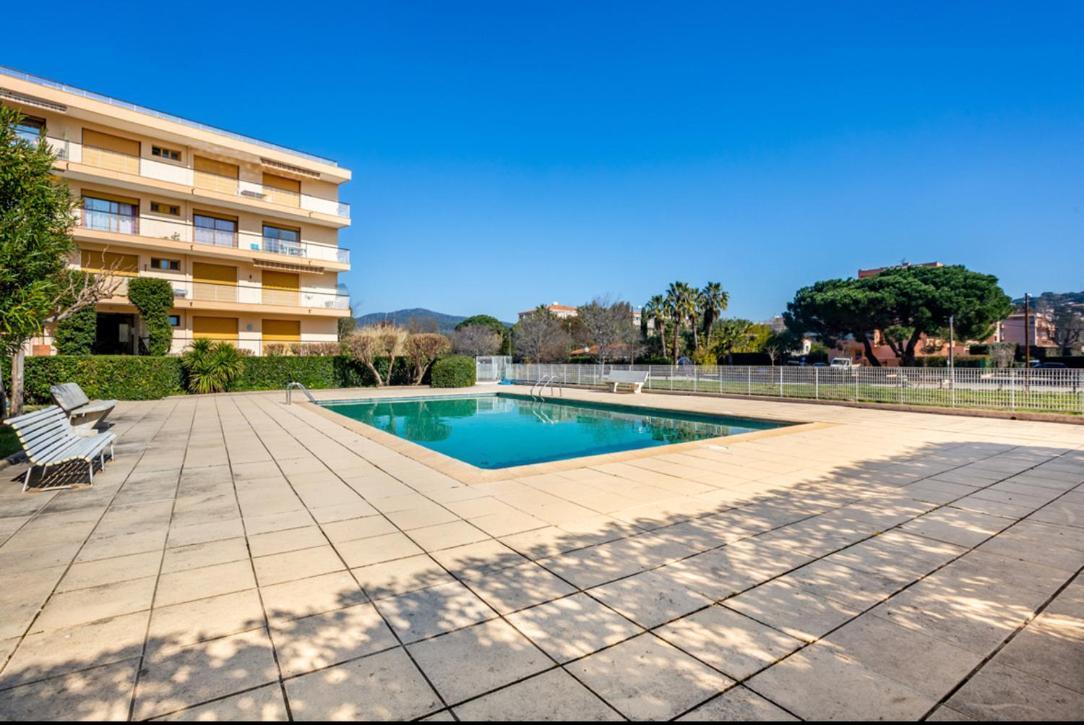 Tres Beau 3 Pieces, Piscine, 500m Des Plages A Ste Maxime Sainte-Maxime
